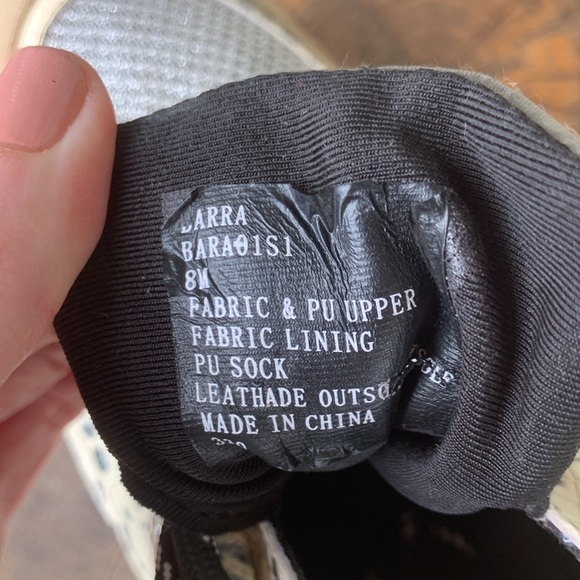 Steve Madden  Cliff Sneakers  Silver Snakeskin Shoes Women's Size 8 - Picture 5 of 8